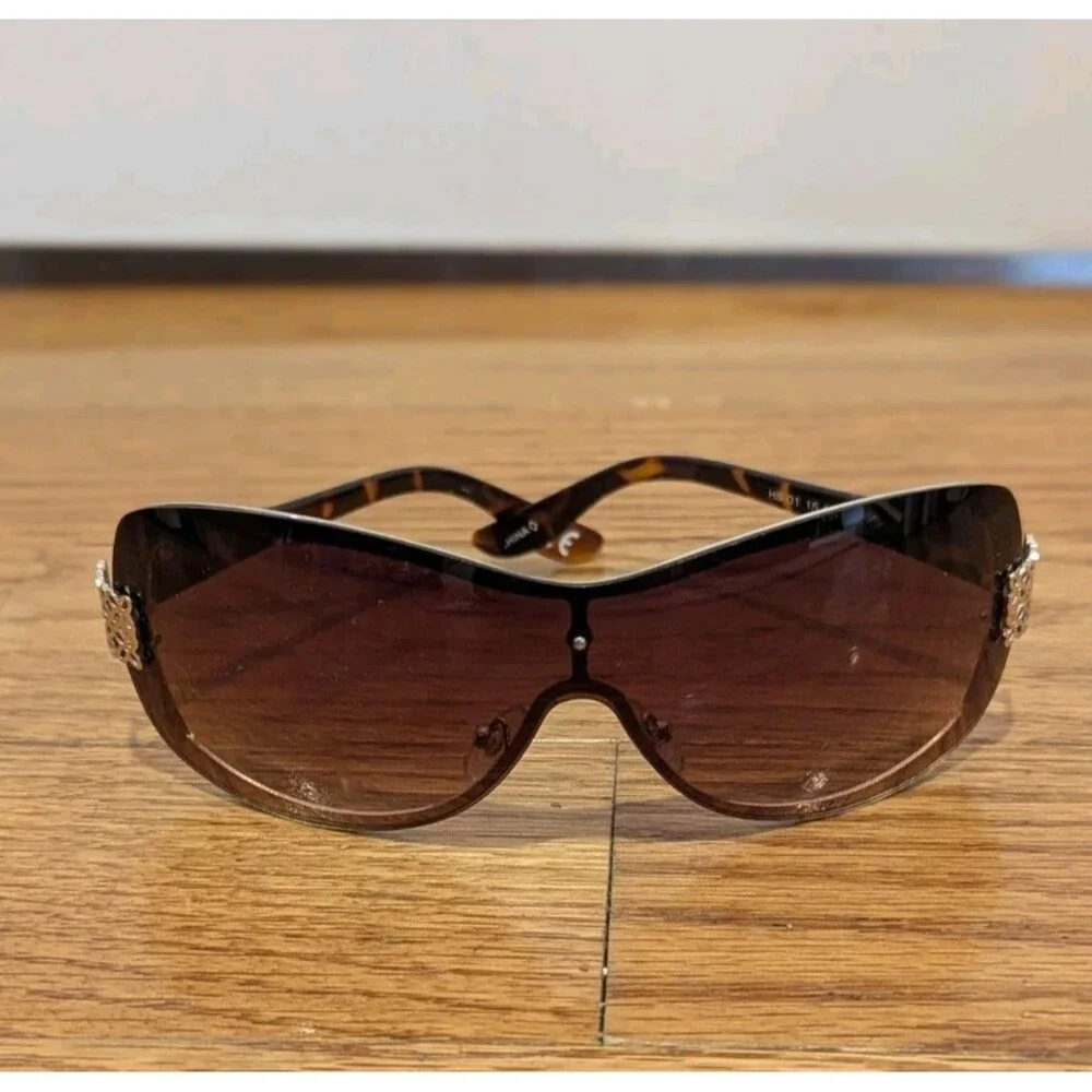 Gold and Brown Tortoise Print Ladies rimless Foster‎ Grant sunglasses